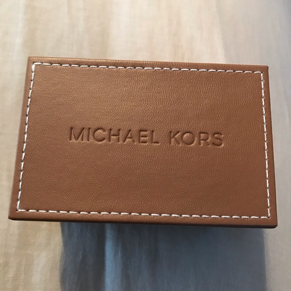 MICHAEL KORS WATCH - Picture 3 of 8